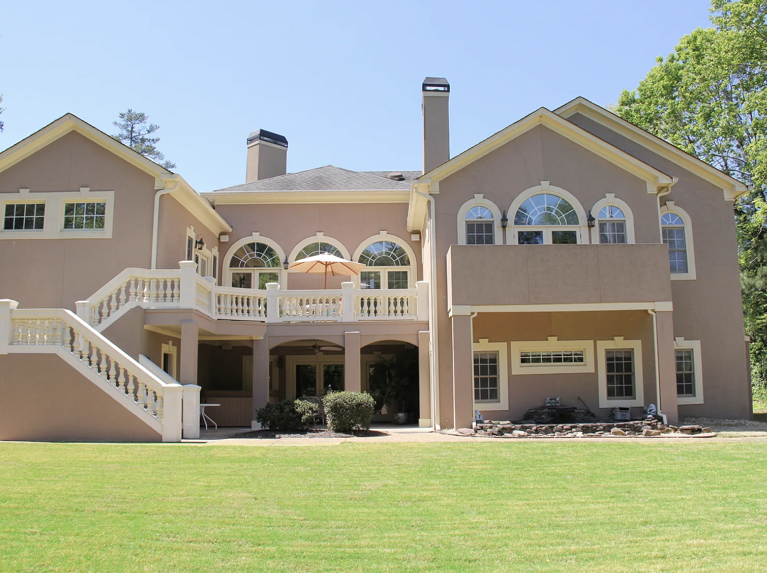 Cash-Out Bridge Loan Secured by Custom Roswell Home image 7